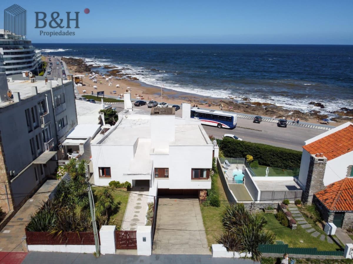 Venta Casa 5 dormitorios Península con Vista al Mar y Garaje