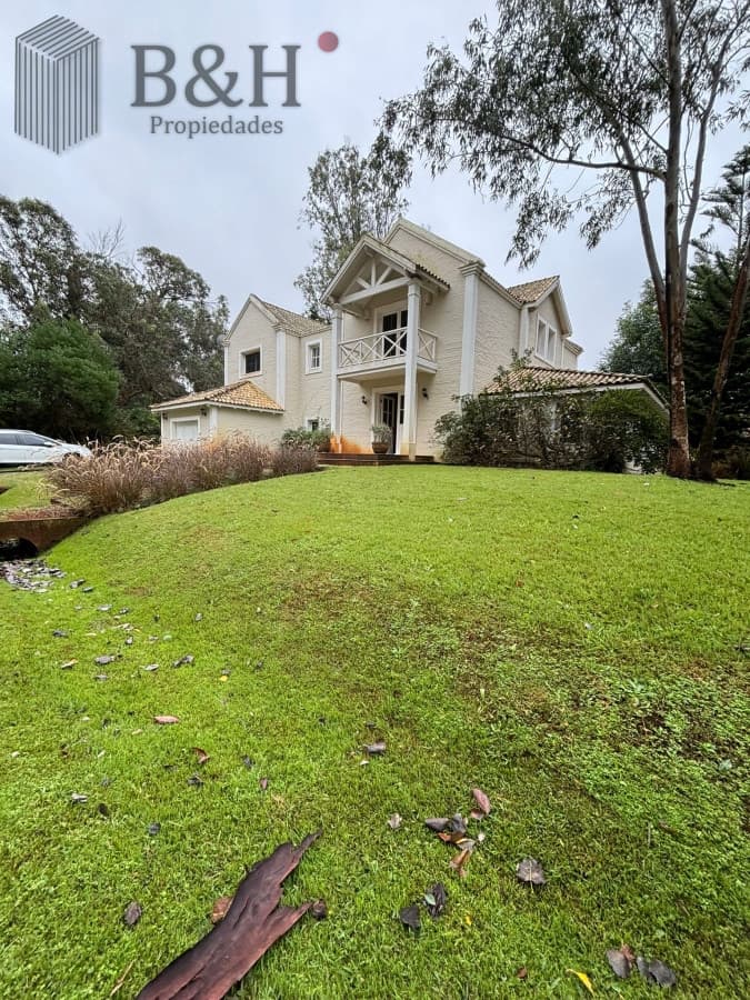 Casa en BARRIO PRIVADO!! ALQUILER ANUAL Y VENTA