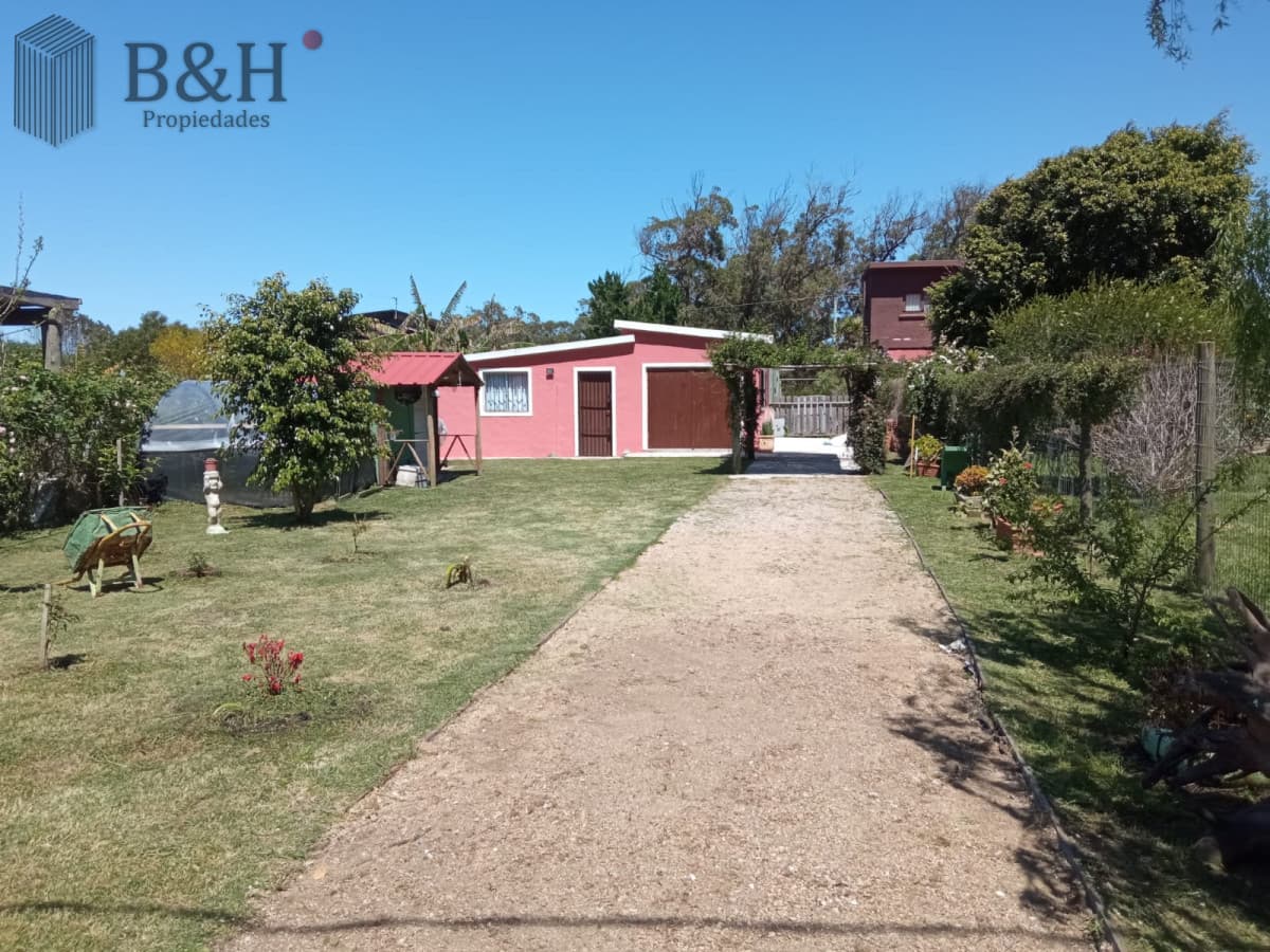 CASA DE 2 DORMITORIOS A 3 CUADRAS DE LA PLAYA