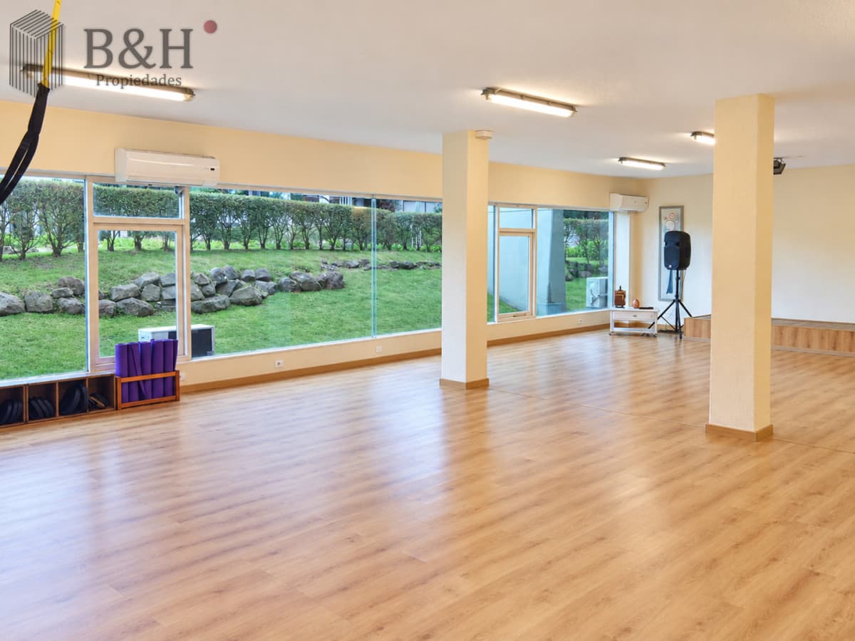Local Comercial de 221 m² en Venta en Av. Roosevelt, Parada 12 - Punta del Este