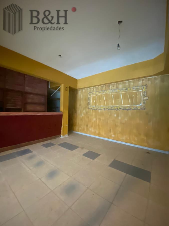 OPORTUNIDAD venta Dos locales subsuelo en plena Península !!!
