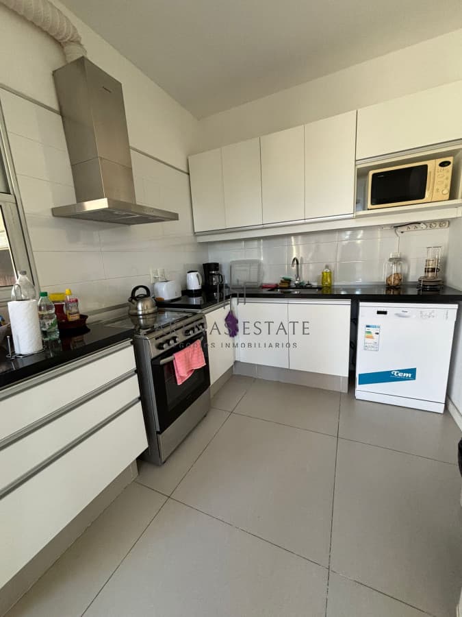 Casa en Pinares !! ALQUILER ANUAL Y VENTA CON PISCINA, ESTUFA A LEÑA Y LOSA RADIANTE