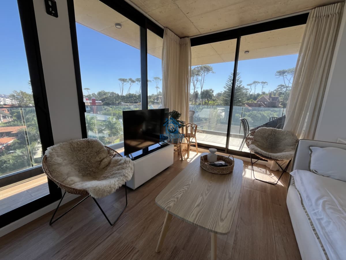 Apartamento de 2 dormitorios con vista al Mar en alquiler