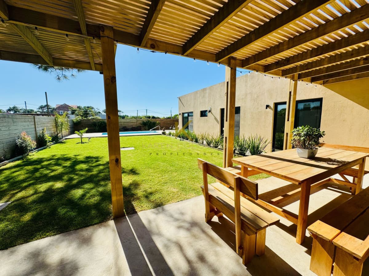 Casa Balneario en alquiler anual
