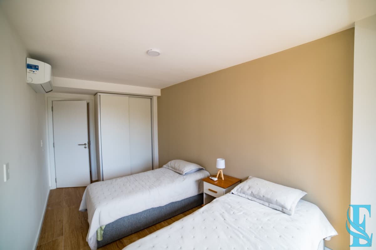 apartamento en venta en playa mansa Punta del este