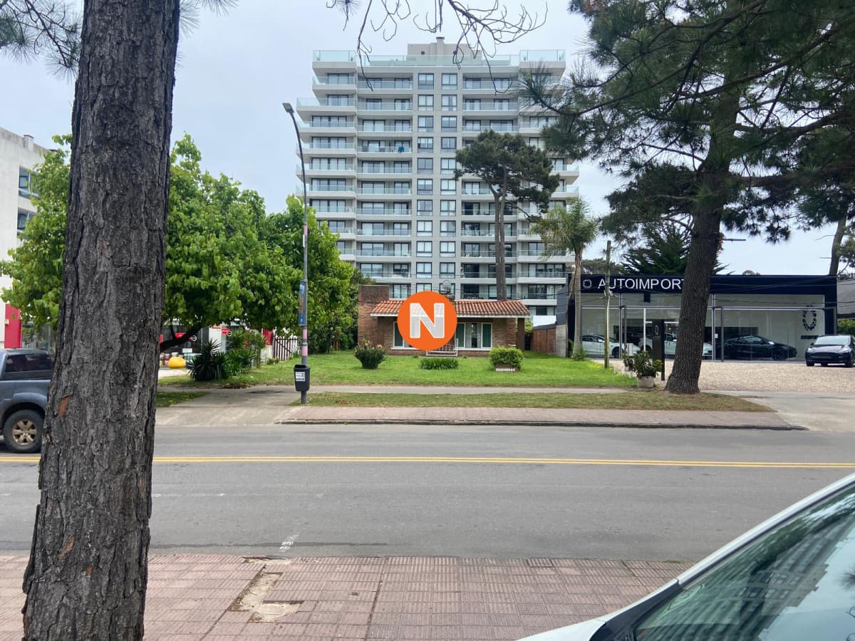 Venta Av Italia Pda 5 zona comercial casa local terreno Punt ...