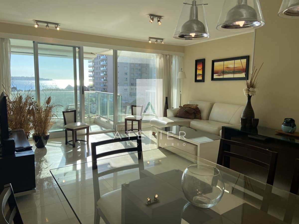 Venta de apartamento 3 suites full amenities a 1 cuadra del mar, Punta del Este