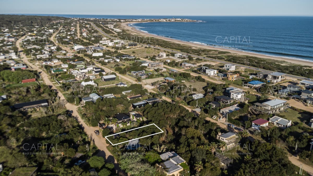 Excelente lote en venta en La Juanita a 200 metros del mar