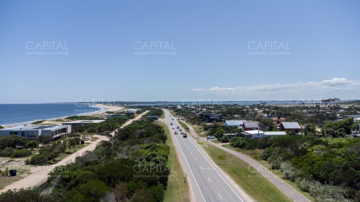 Excelente lote en venta en La Juanita a 200 metros del mar