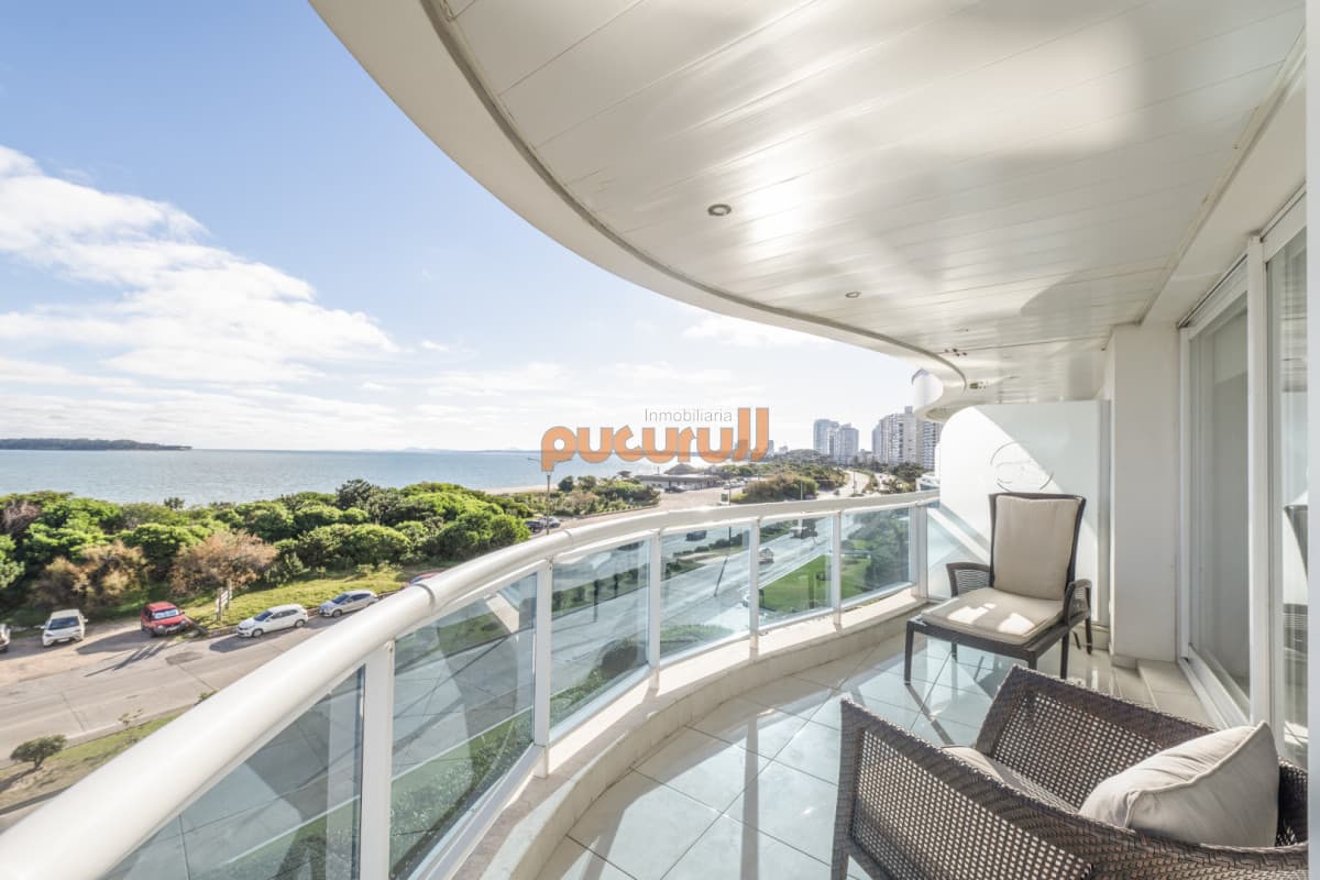 Millenium Tower esquinero Frente al Mar
