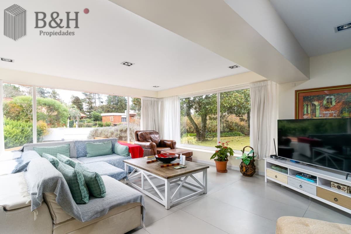 Casa en  Cantegril PUNTA DEL ESTE