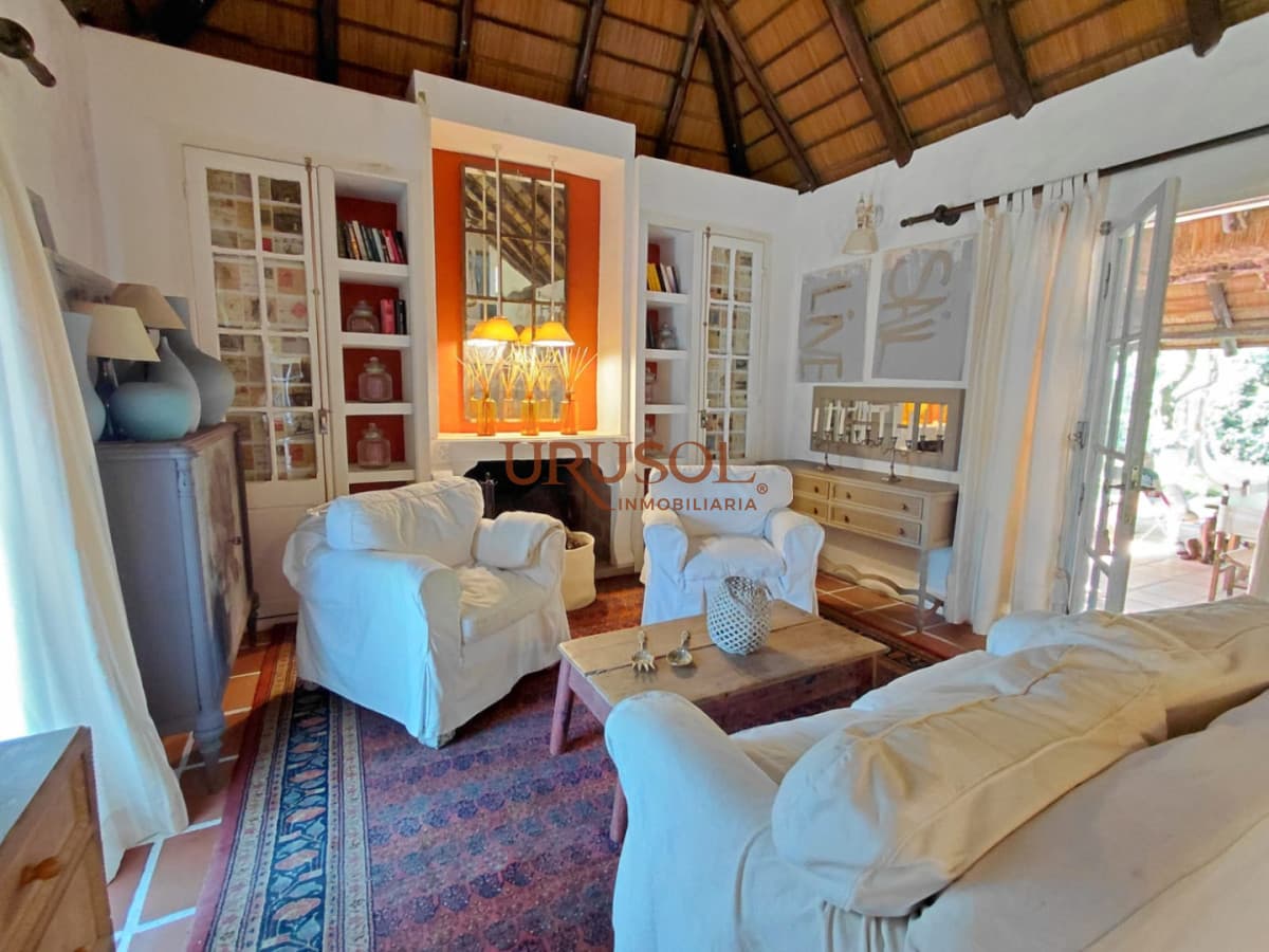 URUSOL Inmobiliaria   Casa ID.124 - Encanto y Serenidad en el bosque de la mansa