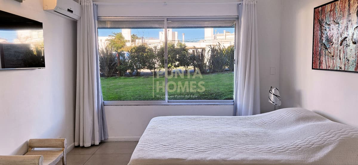 Punta Homes Inmobiliaria Apartamento ID.3833 - Venta de apartamento 2 dormitorios y 2 baños en Montoya, La Barra, Punta del Este.