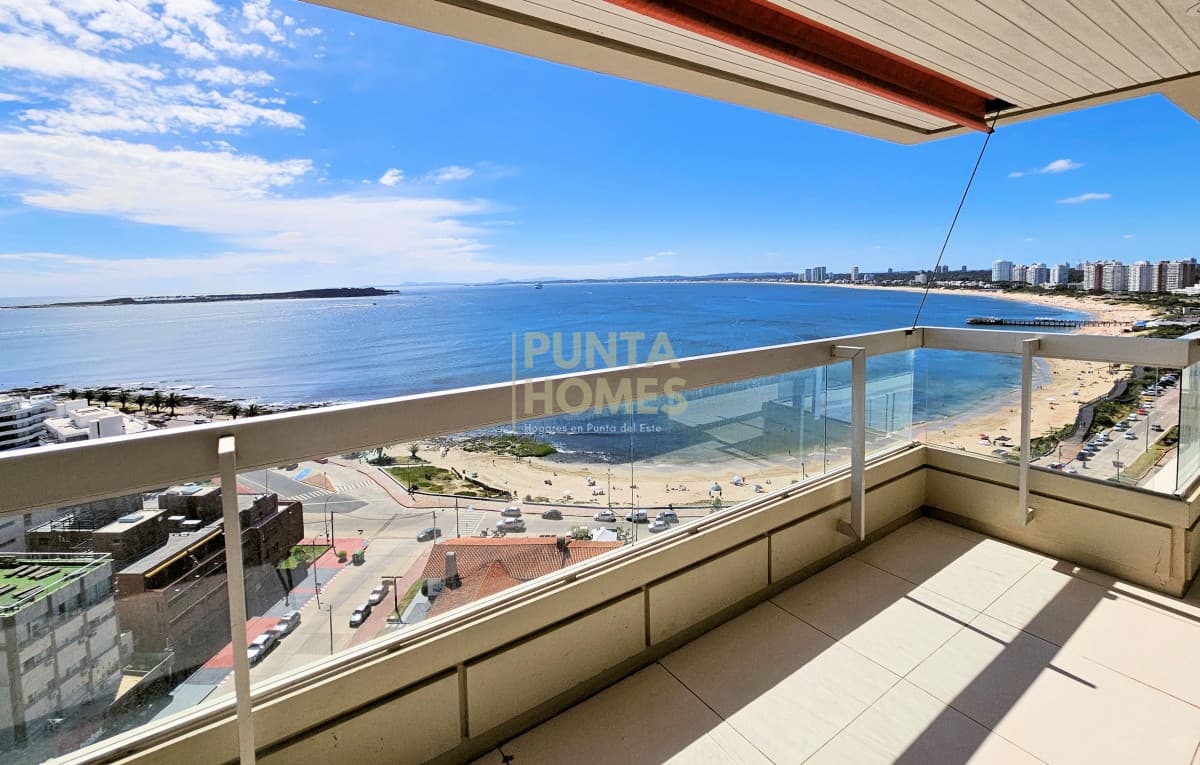 Punta Homes Inmobiliaria Apartamento ID.84 - Venta. Departamento de 4 Dormitorios en Punta del Este, Uruguay.