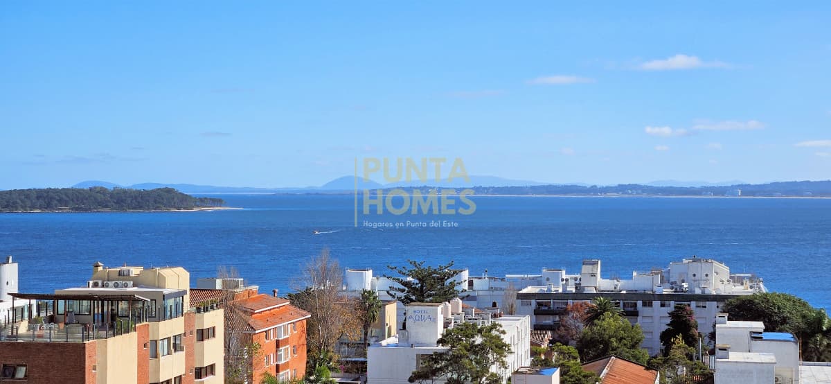Punta Homes Inmobiliaria Apartamento ID.3861 - Venta departamento de 2 dormitorios en Edificio Apolo, Península, Punta del Este.