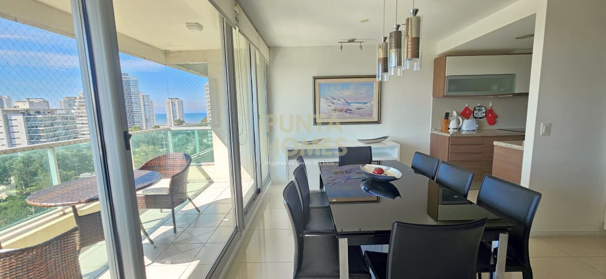 Punta Homes Inmobiliaria Apartamento ID.3831 - Venta departamento de 3 dormitorios en venta en Punta del Este
