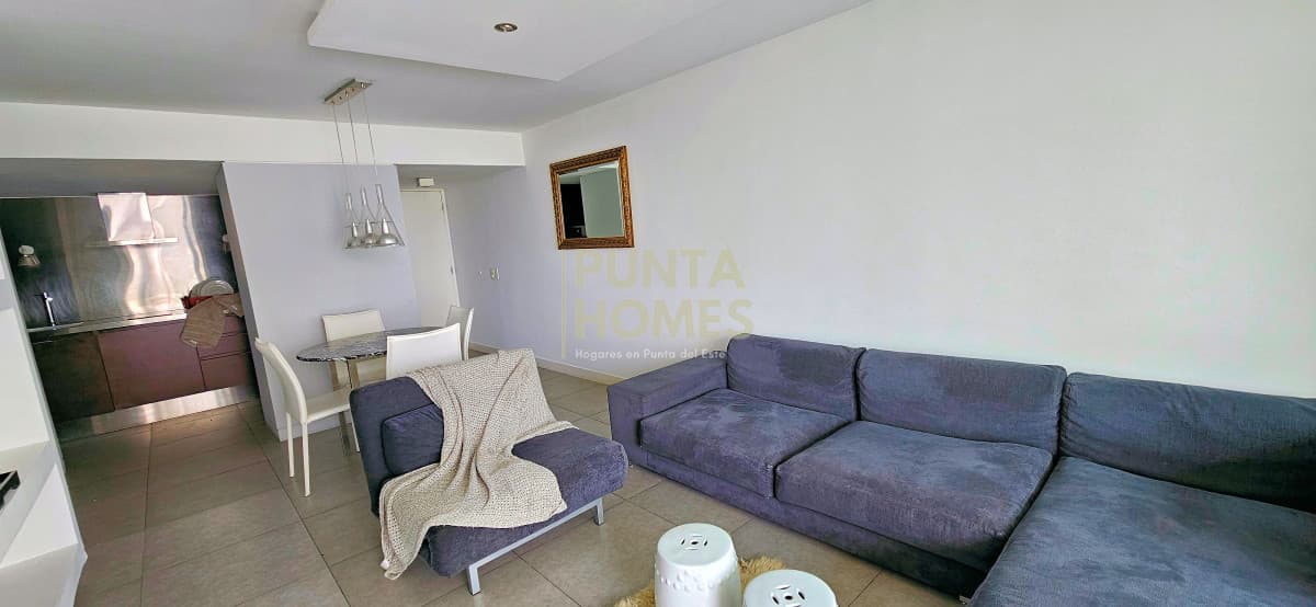 Punta Homes Inmobiliaria Apartamento ID.3822 - Venta de Aparatamento de 1 dormitorio y medio + 2 baños en Torre Yoo en Punta del Este