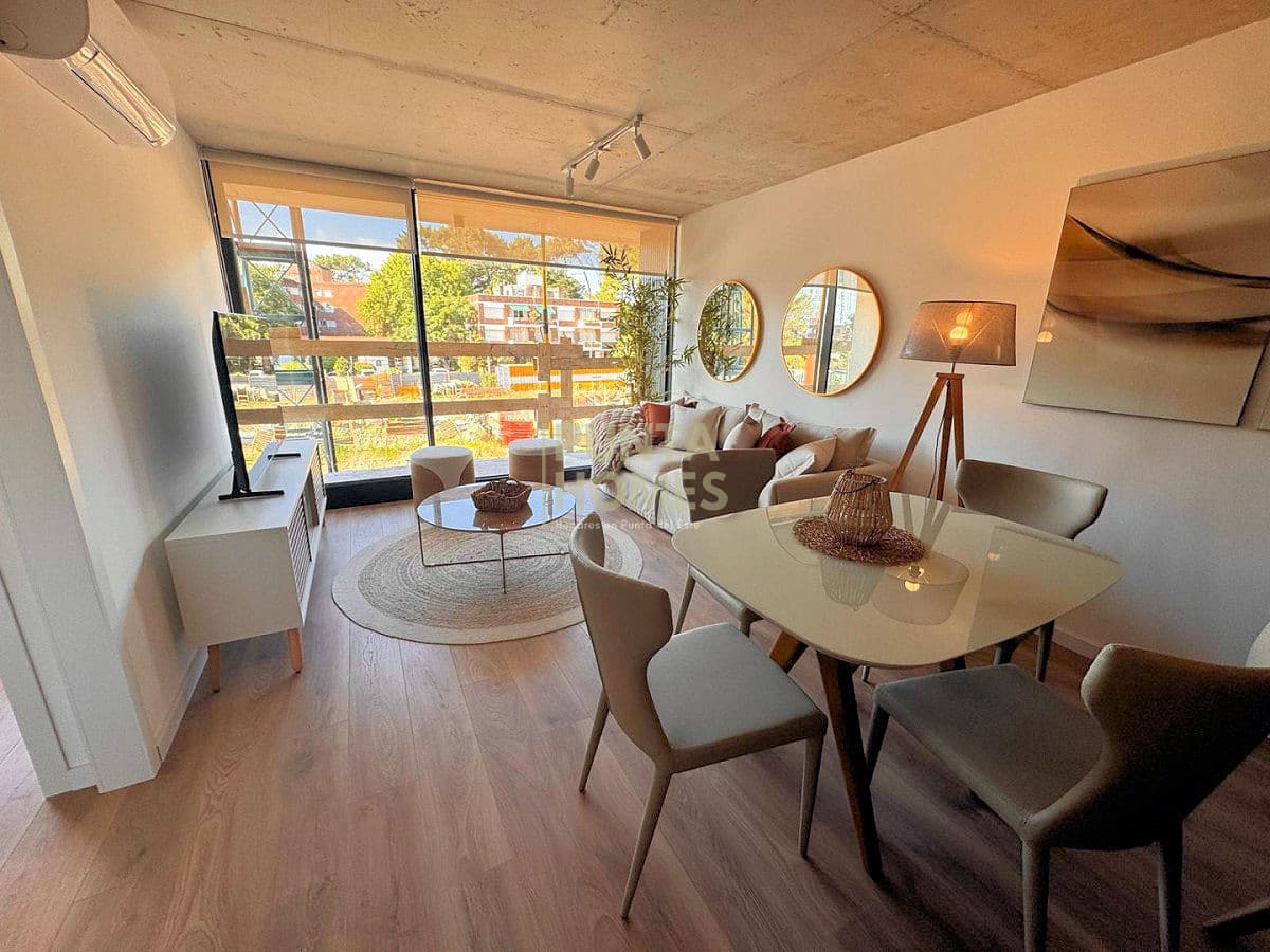 Punta Homes Inmobiliaria Apartamento ID.3935 - Apartamento 2 Dormitorios Torres del Este Punta del Este A Metros de Playa Brava y Mansa