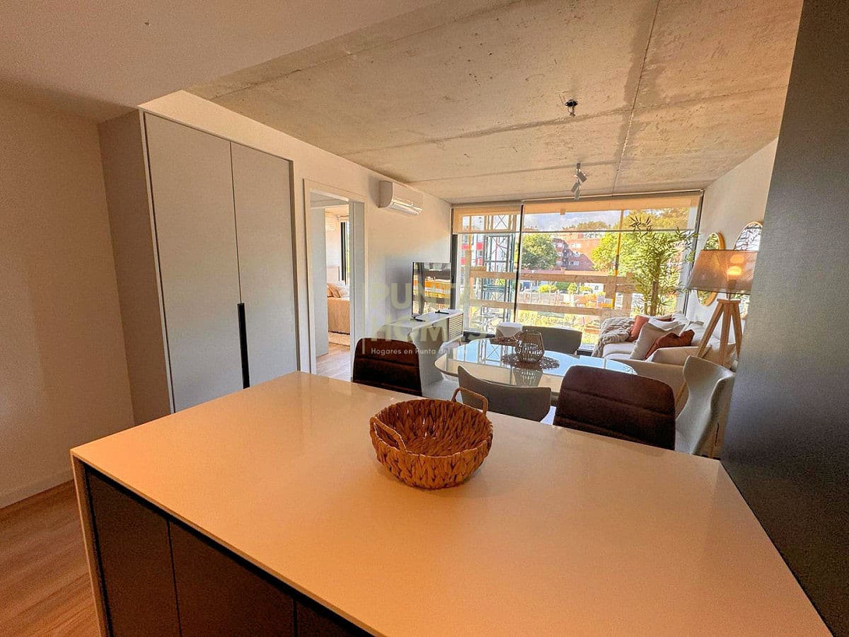 Punta Homes Inmobiliaria Apartamento ID.3935 - Apartamento 2 Dormitorios Torres del Este Punta del Este A Metros de Playa Brava y Mansa