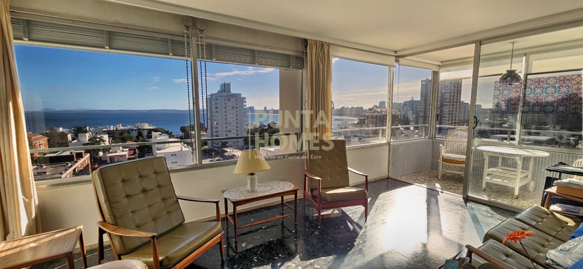 Punta Homes Inmobiliaria Apartamento ID.3861 - Venta departamento de 2 dormitorios en Edificio Apolo, Península, Punta del Este.