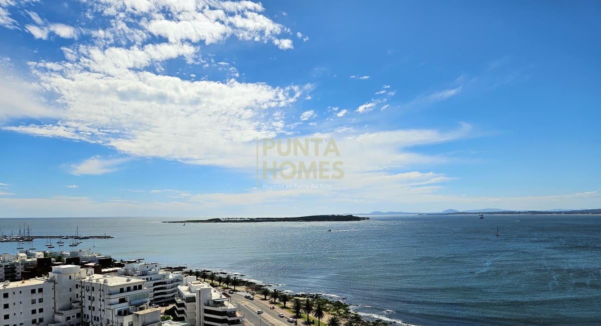 Punta Homes Inmobiliaria Apartamento ID.84 - Venta. Departamento de 4 Dormitorios en Punta del Este, Uruguay.