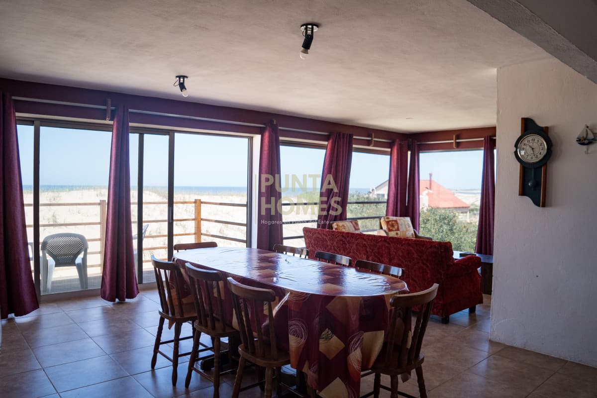 Punta Homes Inmobiliaria Casa ID.3843 - Venta exclusiva casa en primera linea