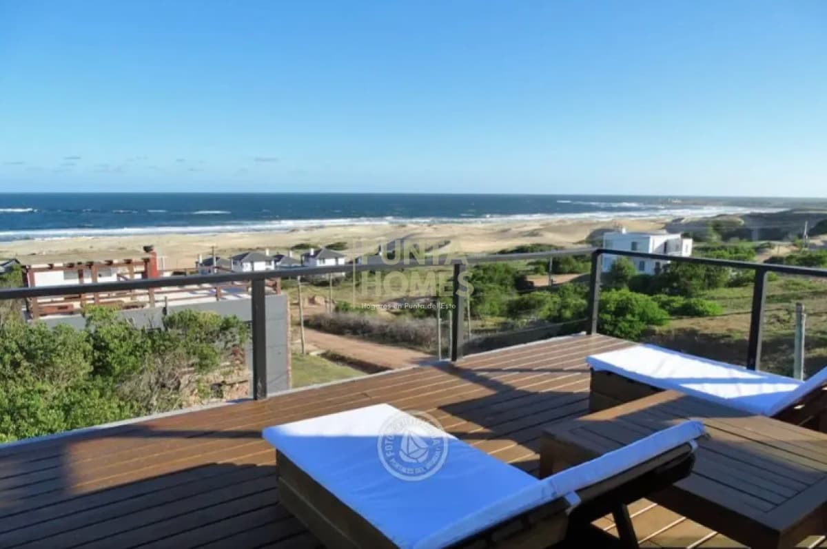 Punta Homes Inmobiliaria Casa ID.3960 - Increible casa con vista a la Viuda