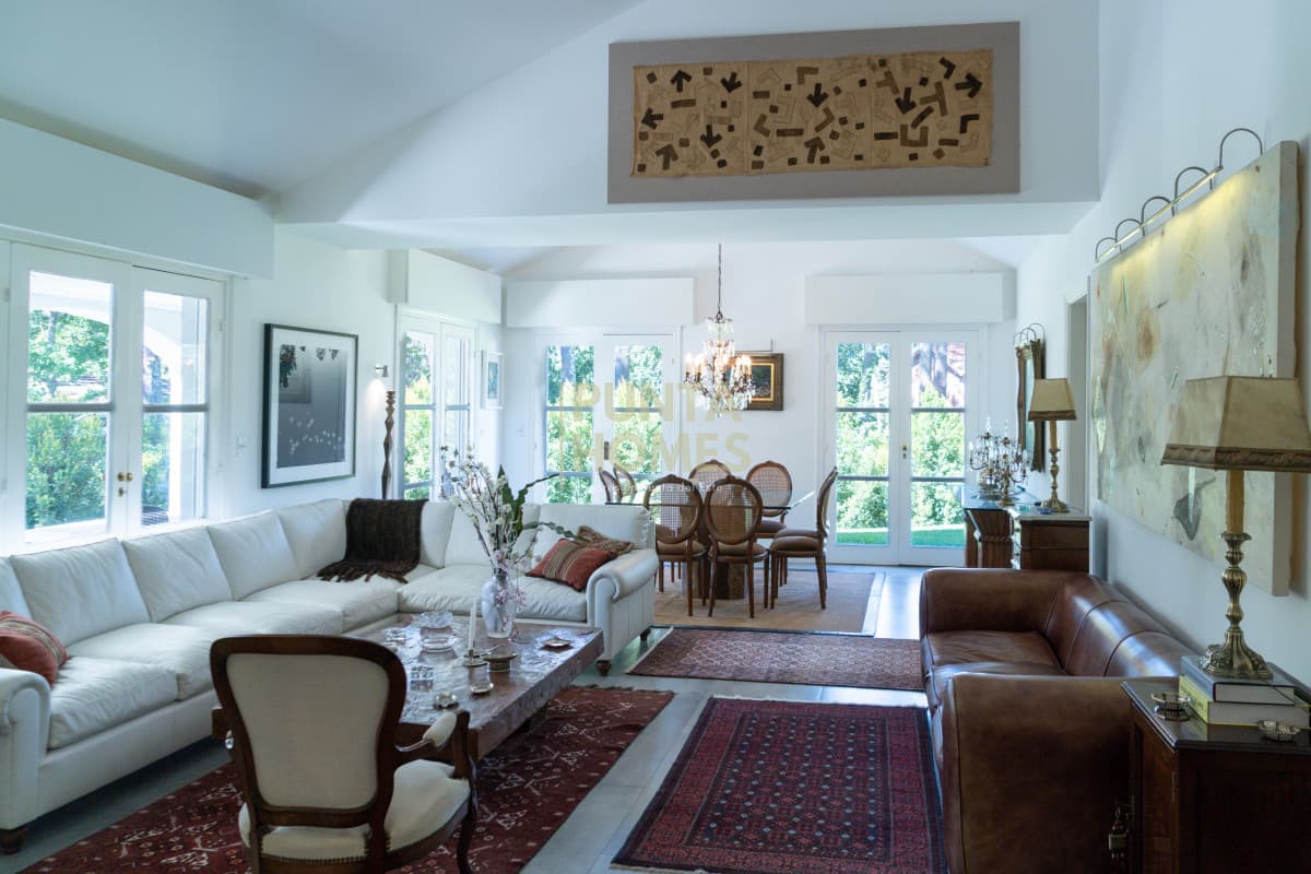 Punta Homes Inmobiliaria Casa ID.3834 - Venta renovada propiedad en San Rafael