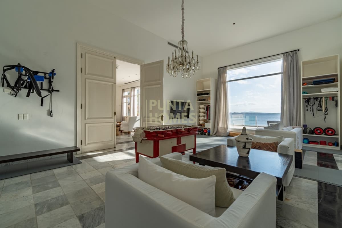 Punta Homes Inmobiliaria Casa ID.55 - Venta de Residencia de 7 dormitorios en Laguna del Sauce, Punta del Este