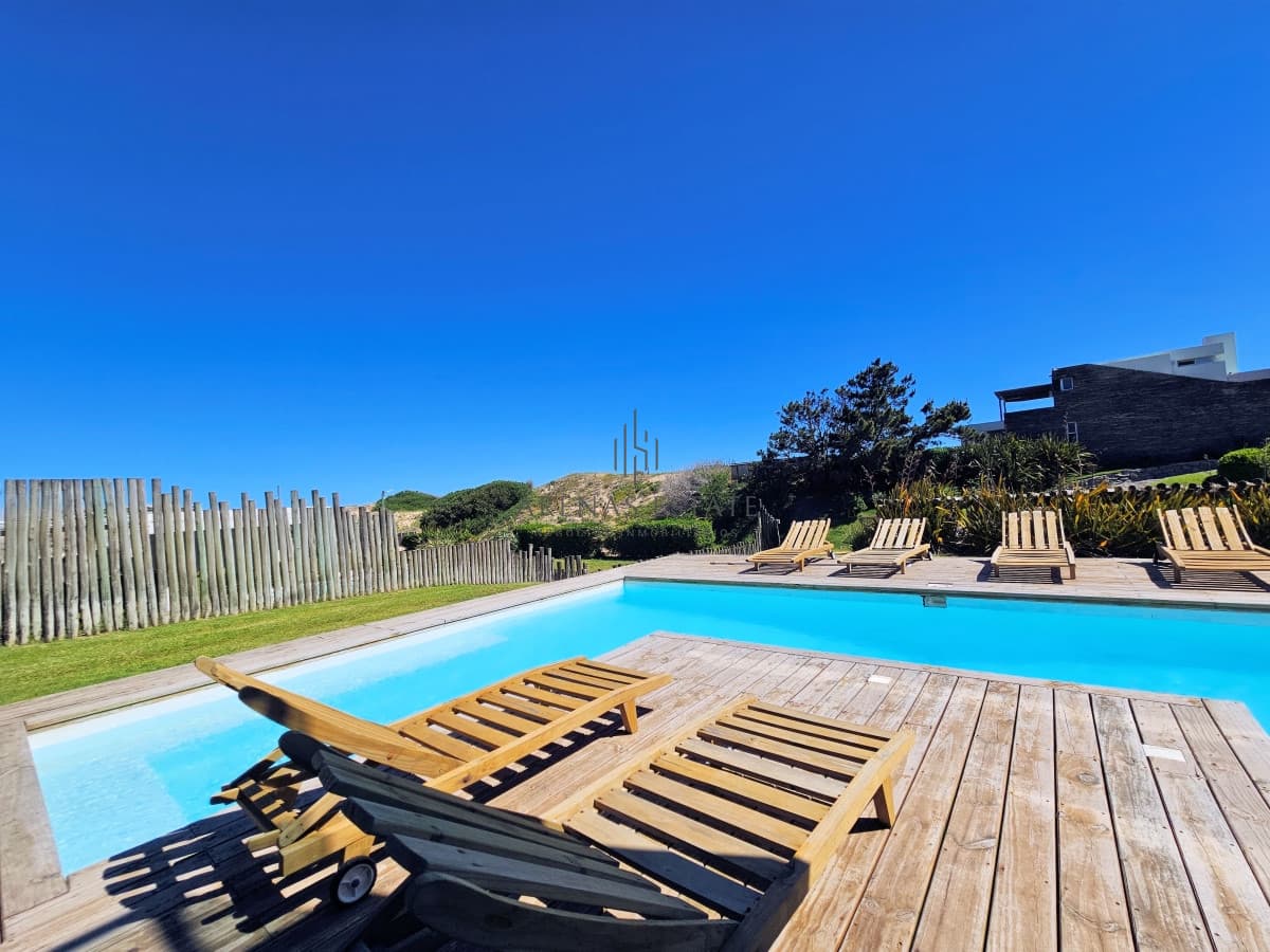 Alquiler Casa para 10 personas Punta Ballena, Punta del Este.