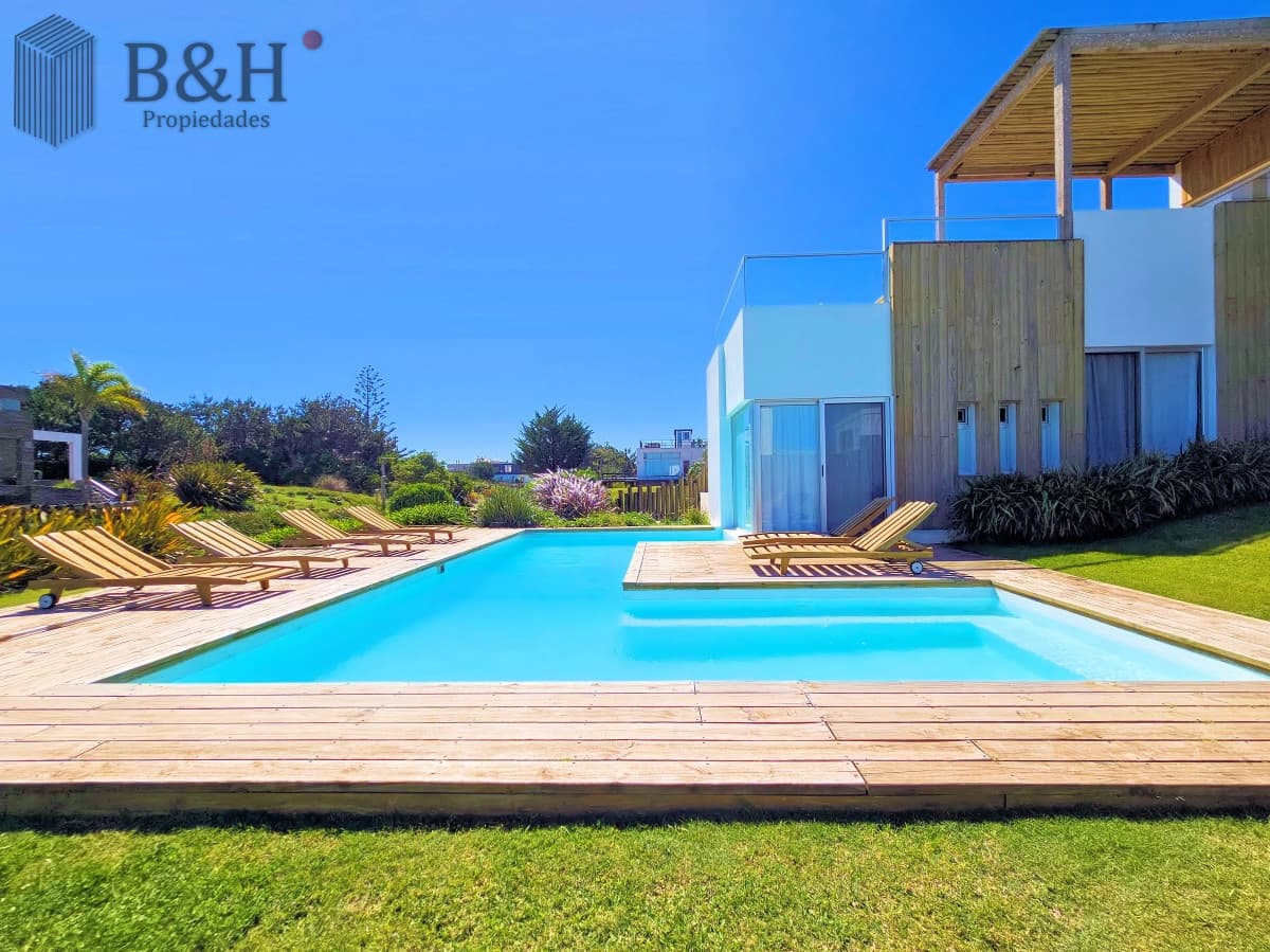 Alquiler Casa para 10 personas Punta Ballena, Punta del Este.