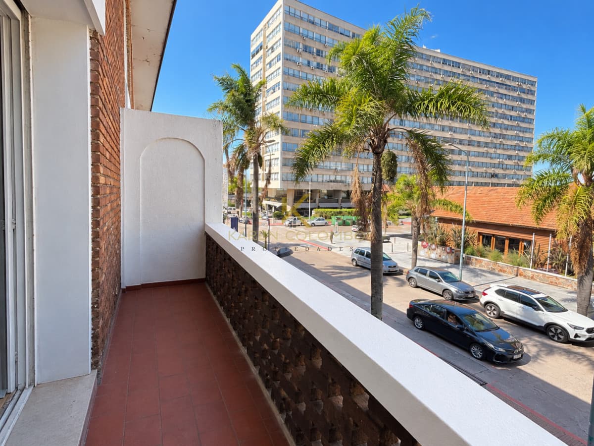 Oportunidad-en Venta-1 dormitorio y medio-Peninsula
