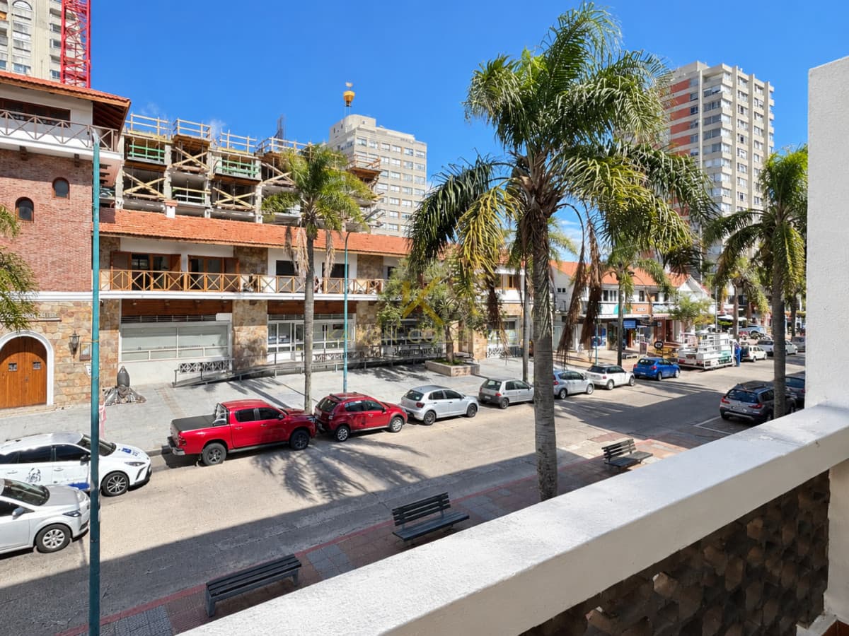 Oportunidad-en Venta-1 dormitorio y medio-Peninsula
