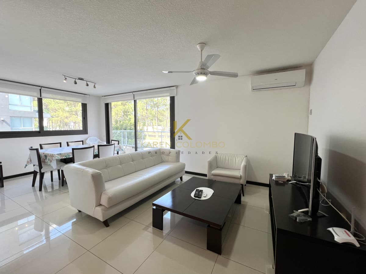 Apartamento en venta y alquiler de 3 Dormitorios Punta del Este