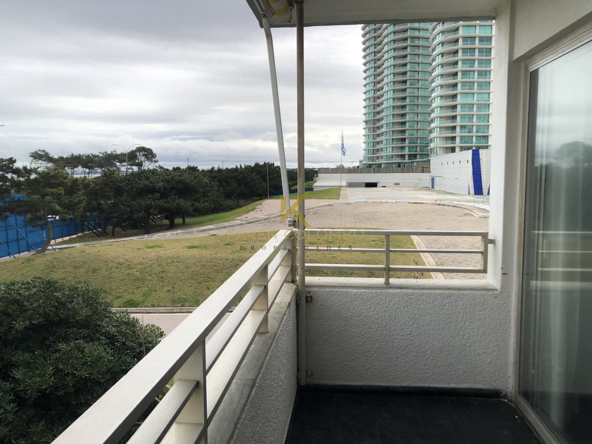 Apartamento en venta - Primera linea Playa Mansa