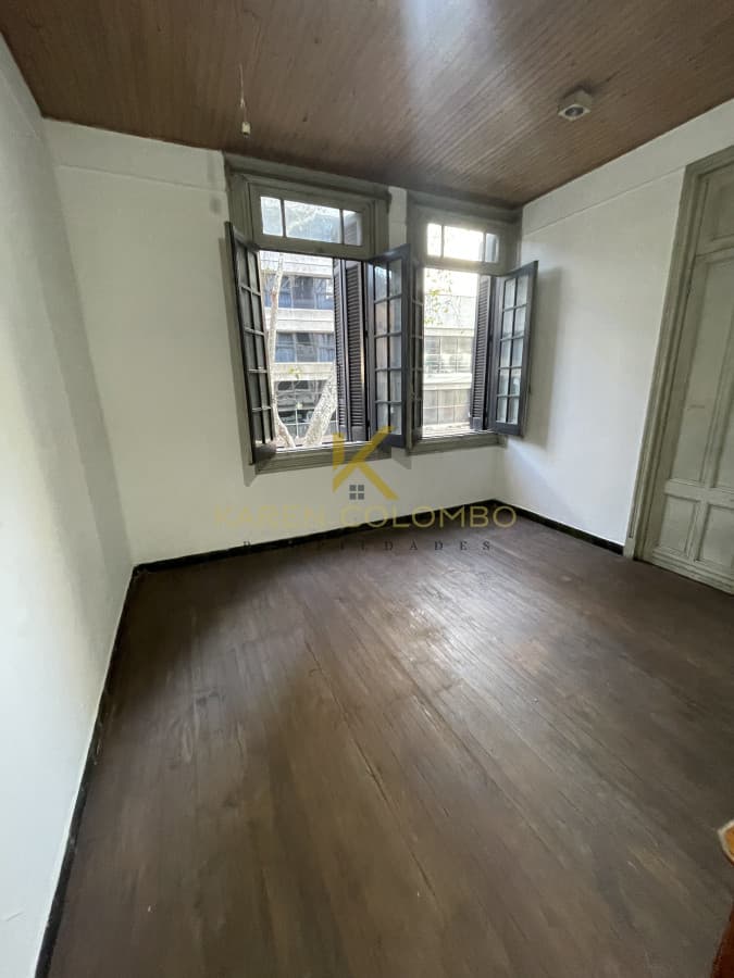 Apartamento a pasos de 18 de julio!