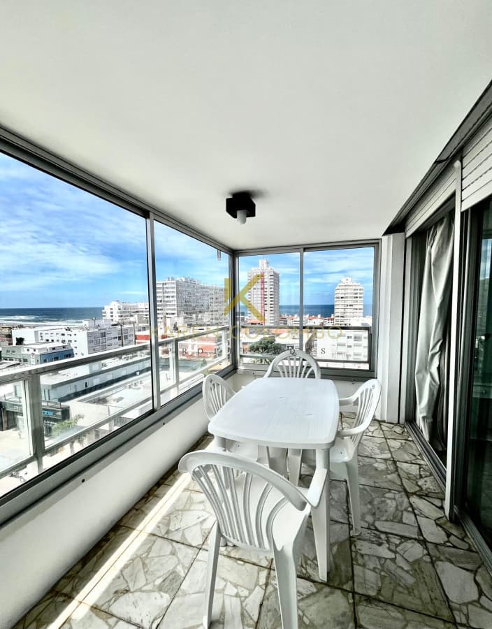 Apartamento en venta de 2 dor más dependencia