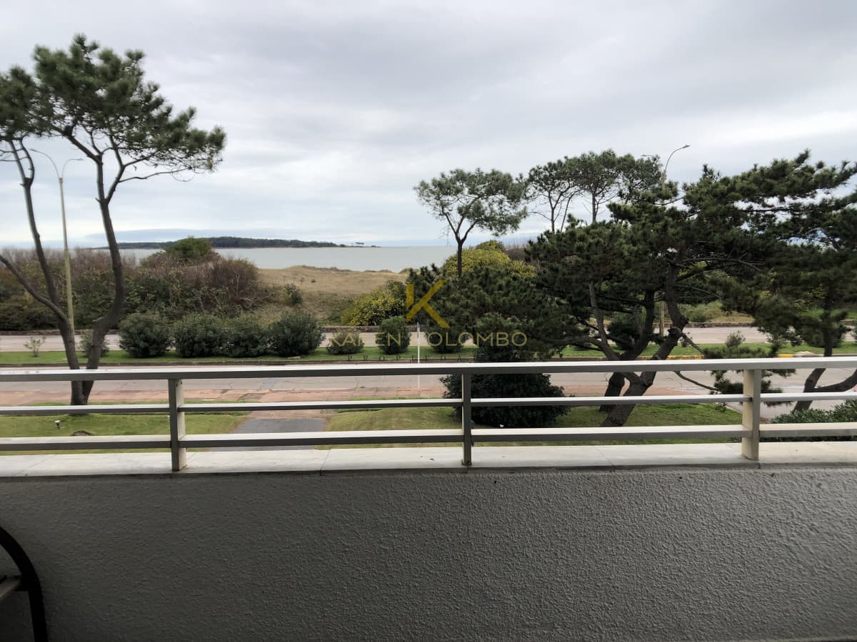 Apartamento en venta - Primera linea Playa Mansa