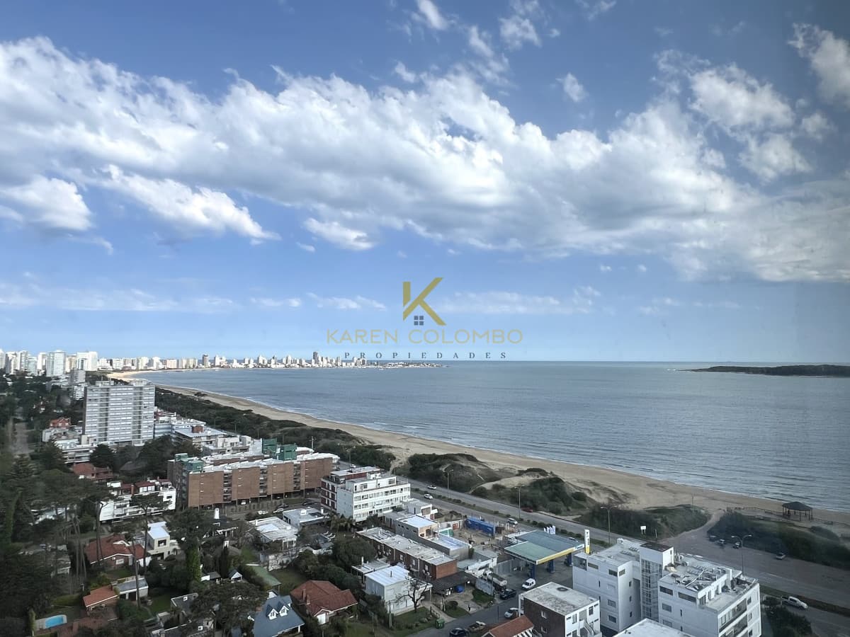 Apartamento en venta primera linea de playa Mansa, Punta del Este