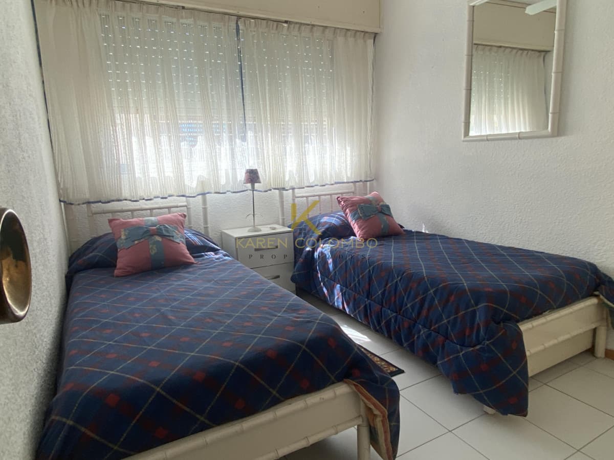 Apartamento de 2 dormitorios con vista al mar en Peninsula