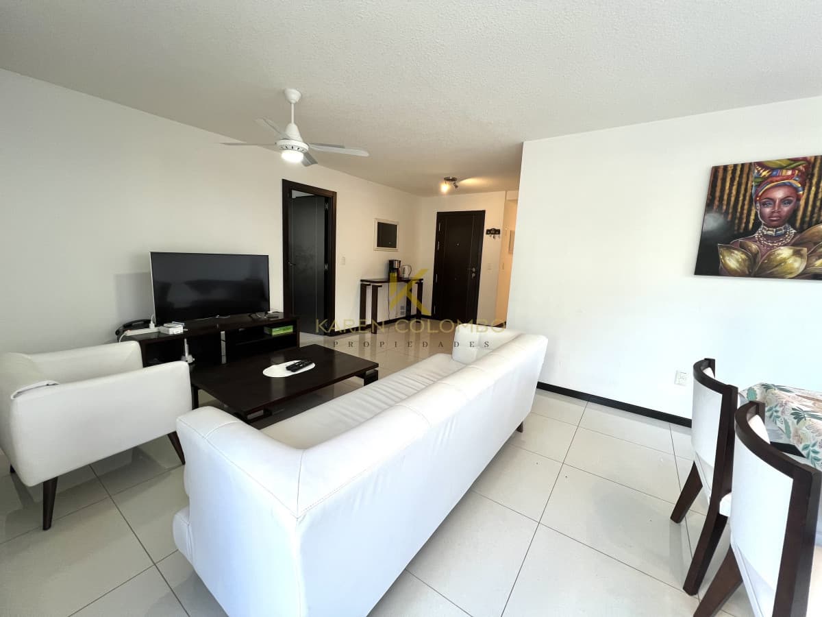 Apartamento en venta y alquiler de 3 Dormitorios Punta del Este