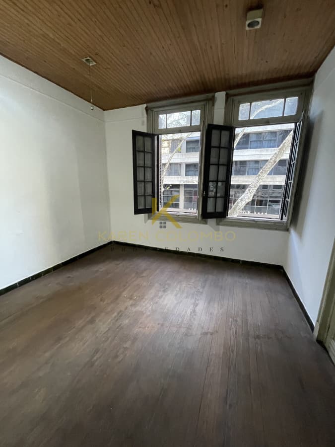 Apartamento a pasos de 18 de julio!
