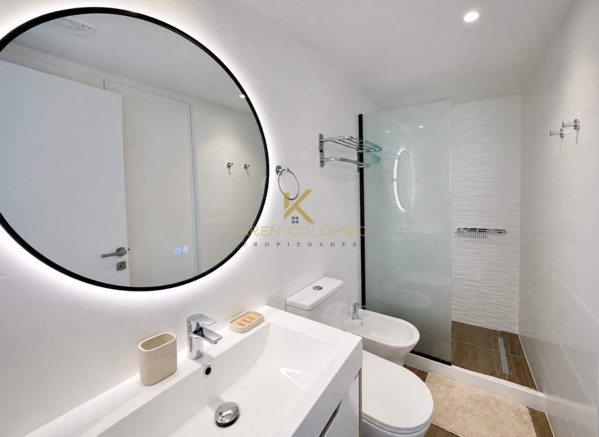 Apartamento en Venta-2 dormitorios-Torres del Este
