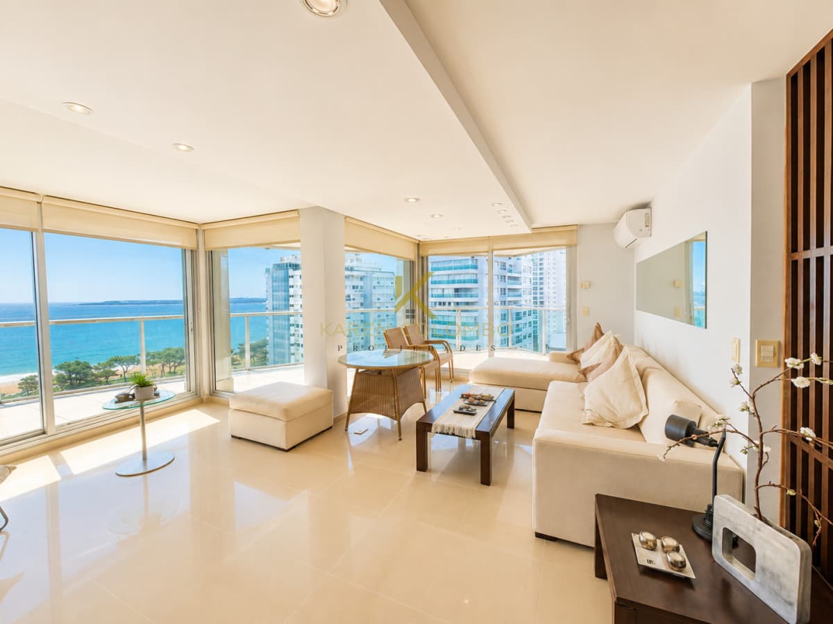 Espectacular Apartamento en Venta y en Alquiler de temporada -Primera linea Playa Mansa