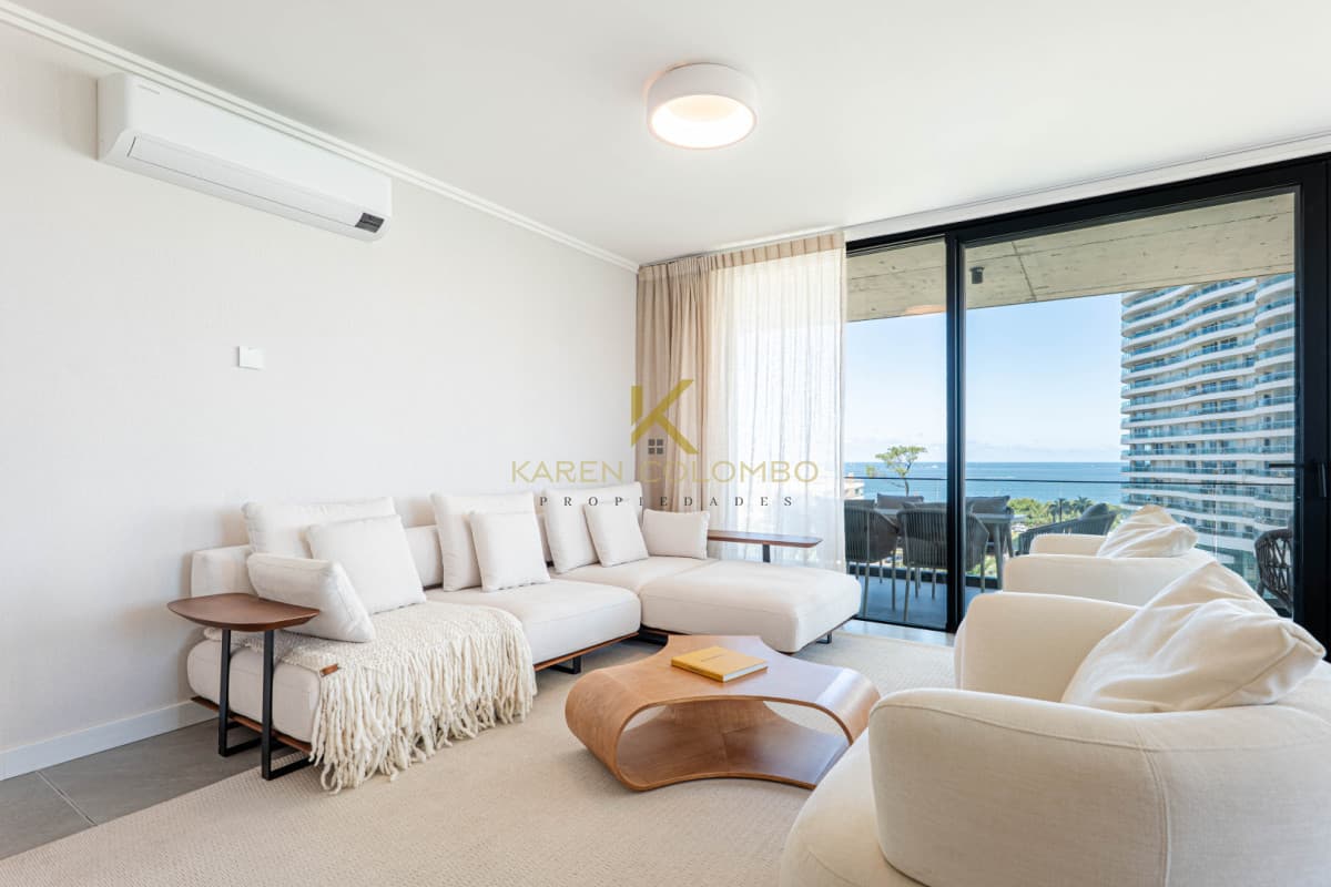 Apartamento en venta playa Mansa Punta del Este