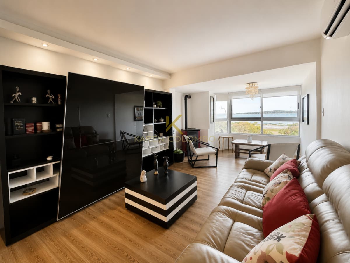Apartamento en venta-3 dormitorios-Primera Linea Playa Mansa