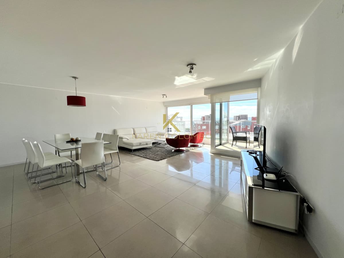 Apartamento en venta y alquiler anual playa Mansa, Punta del Este