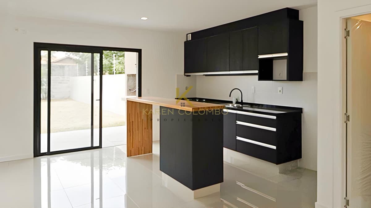 Venta casa en Ciudad de la Costa