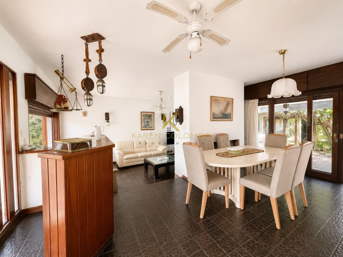 Casa en venta en playa Mansa