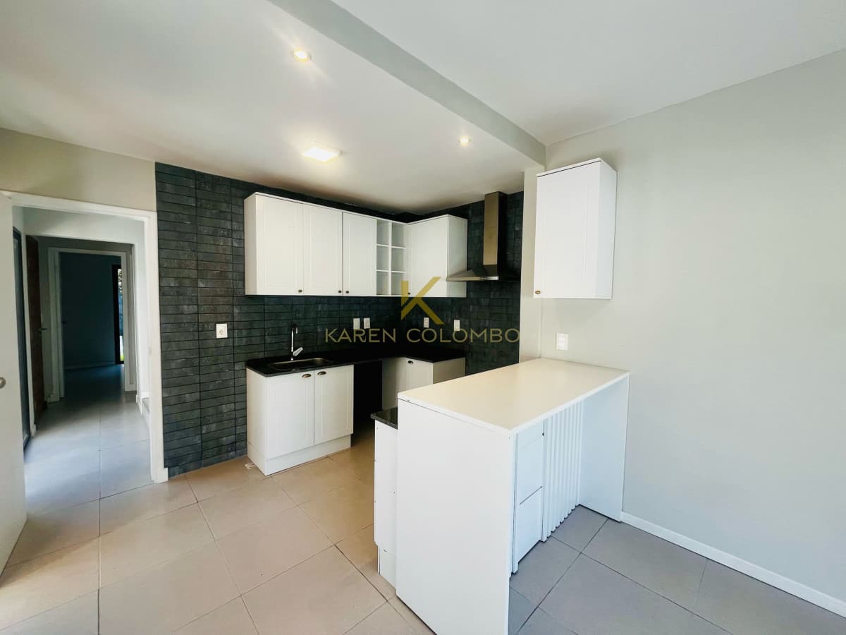 CASA EN VENTA 3 DORMITORIOS PARQUE BURNETT